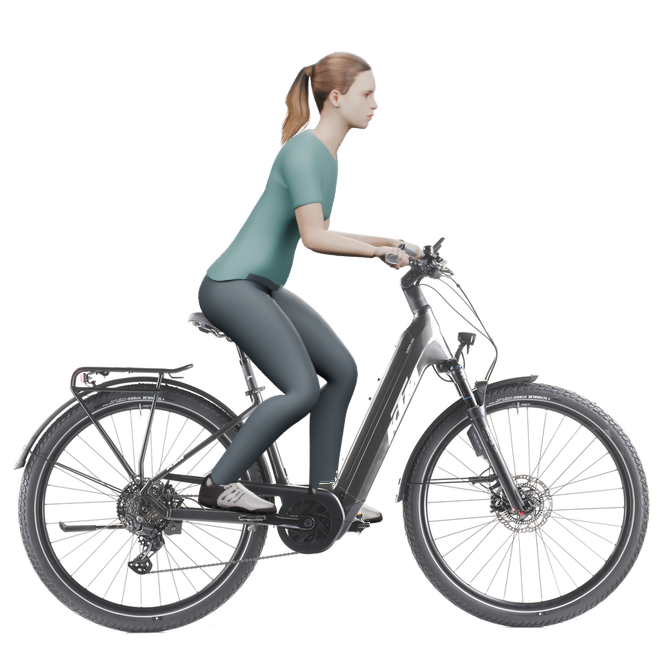 Sitzbeispiel mit derselben 3D-Person: leicht nach vorn geneigte Haltung auf demselben KTM Macina Gran 820 ABS 29 mit 43 cm Rahmen.
