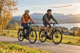 Gemeinsam mit dem E-Bike unterwegs im Voralpenland